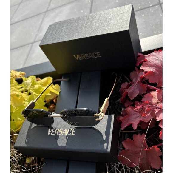 Versace Women Sunglasses Gold Grey Rectangle VE2274 100287 NEW AUTHENTIC Versace Sunglasses VE2274 100287 Gold grey Woman | eBay main image 3